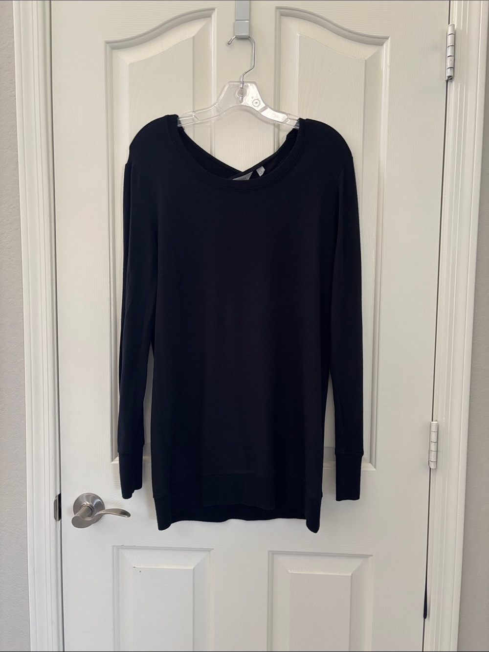 Athleta Black Super Soft Top With Open Back Size Small